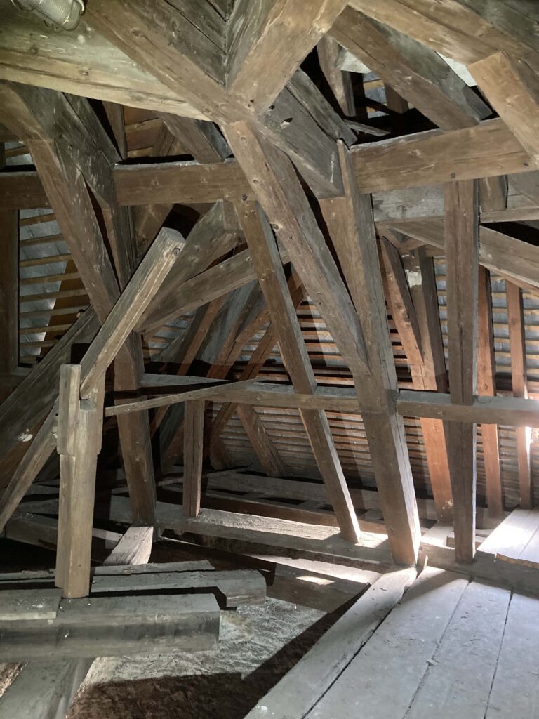 05 linz priesterseminarkirche dachwerksanalyse monumentum wahl